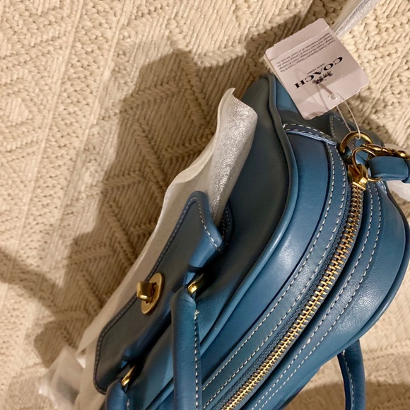 Coach Cassie cross body with handles
New with tag - Picture 6 of 8